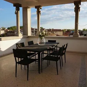 Stylish Penthouse In Venice Lido, 10 Minutes From Saint Marks Square Apartment